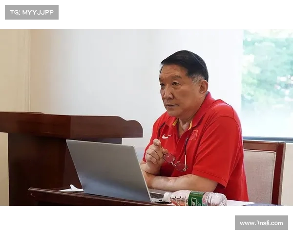 宫鲁鸣:全员努力备战 热身赛为亚洲杯打下坚实基础 宫鲁鸣:全员努力备战 热身赛为亚洲杯打下坚实基础